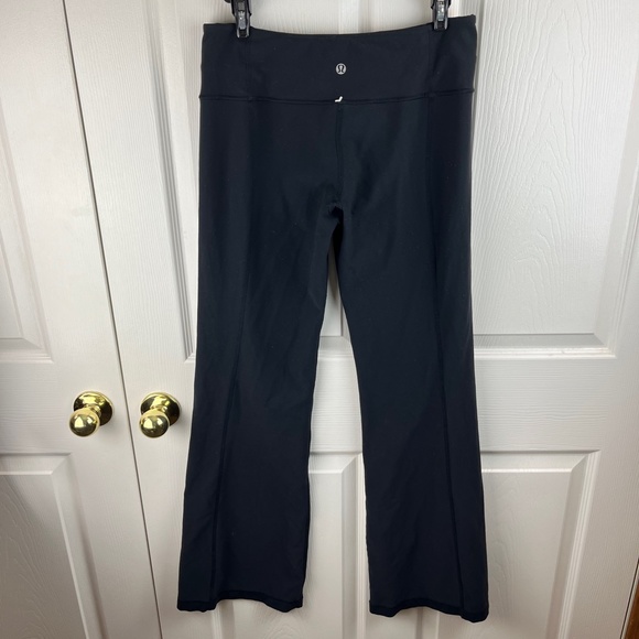 Lululemon Groove Flare Pants Leggings Reversible Size 8 - Picture 5 of 6